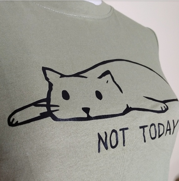 Not today lazy cat green t shirt - Picture 2 of 3